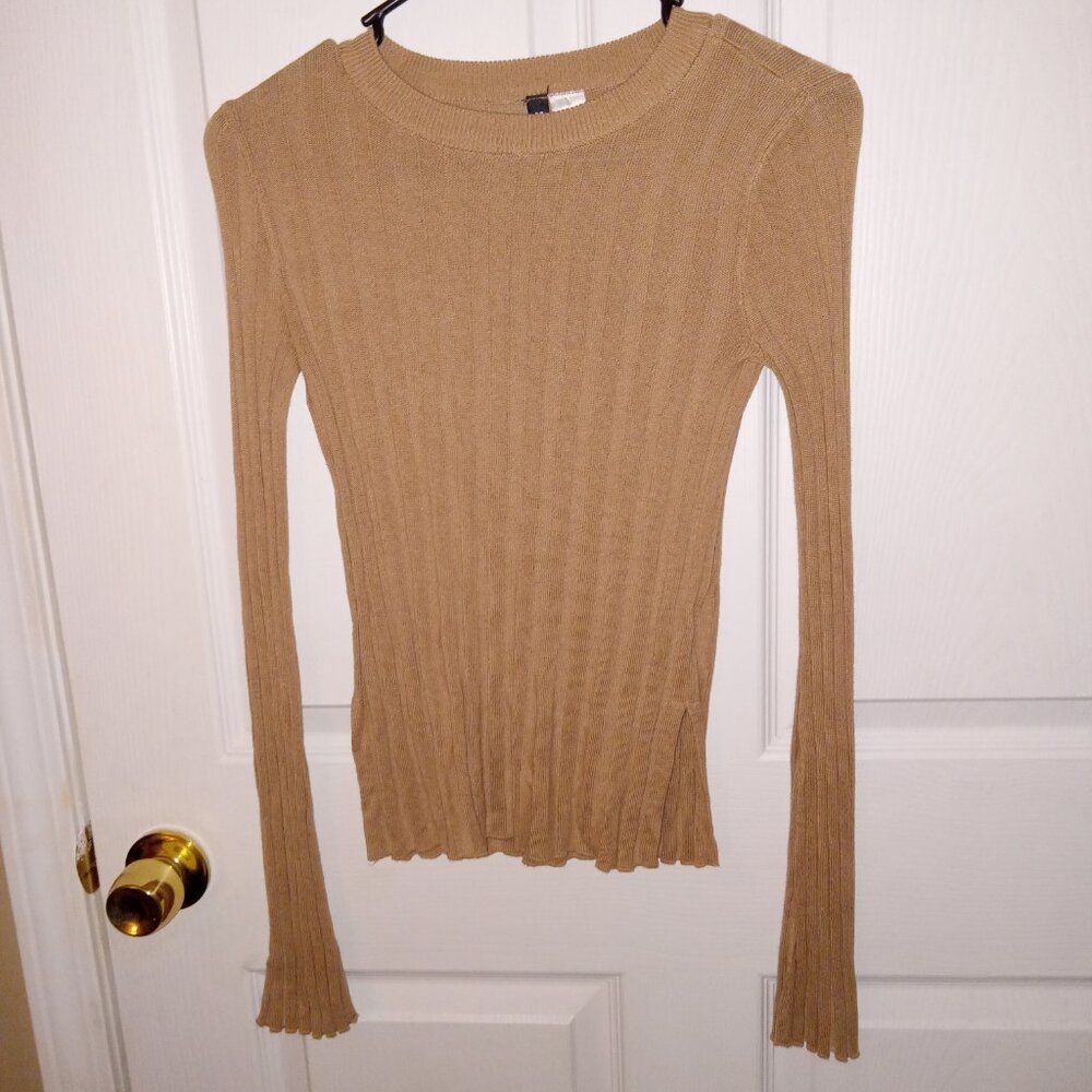 Ladies gold long sleeve fitted shirt